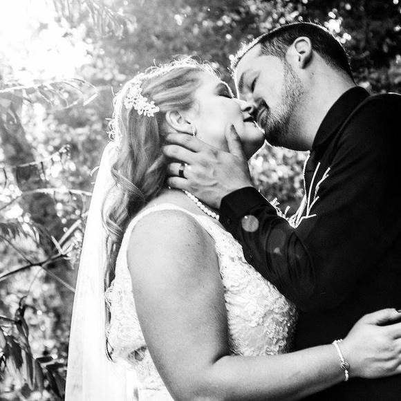 Meet your Posher, Danielle - Picture 1 of 1